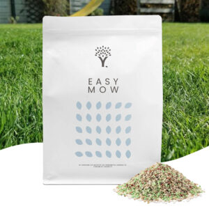Front image of the Long Lasting Lawn Fertiliser lawn feed product pouch with lawn feed in front of the pouch