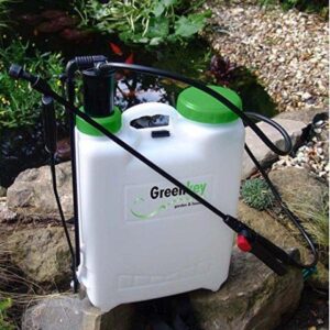 Garden sprayer for the garden